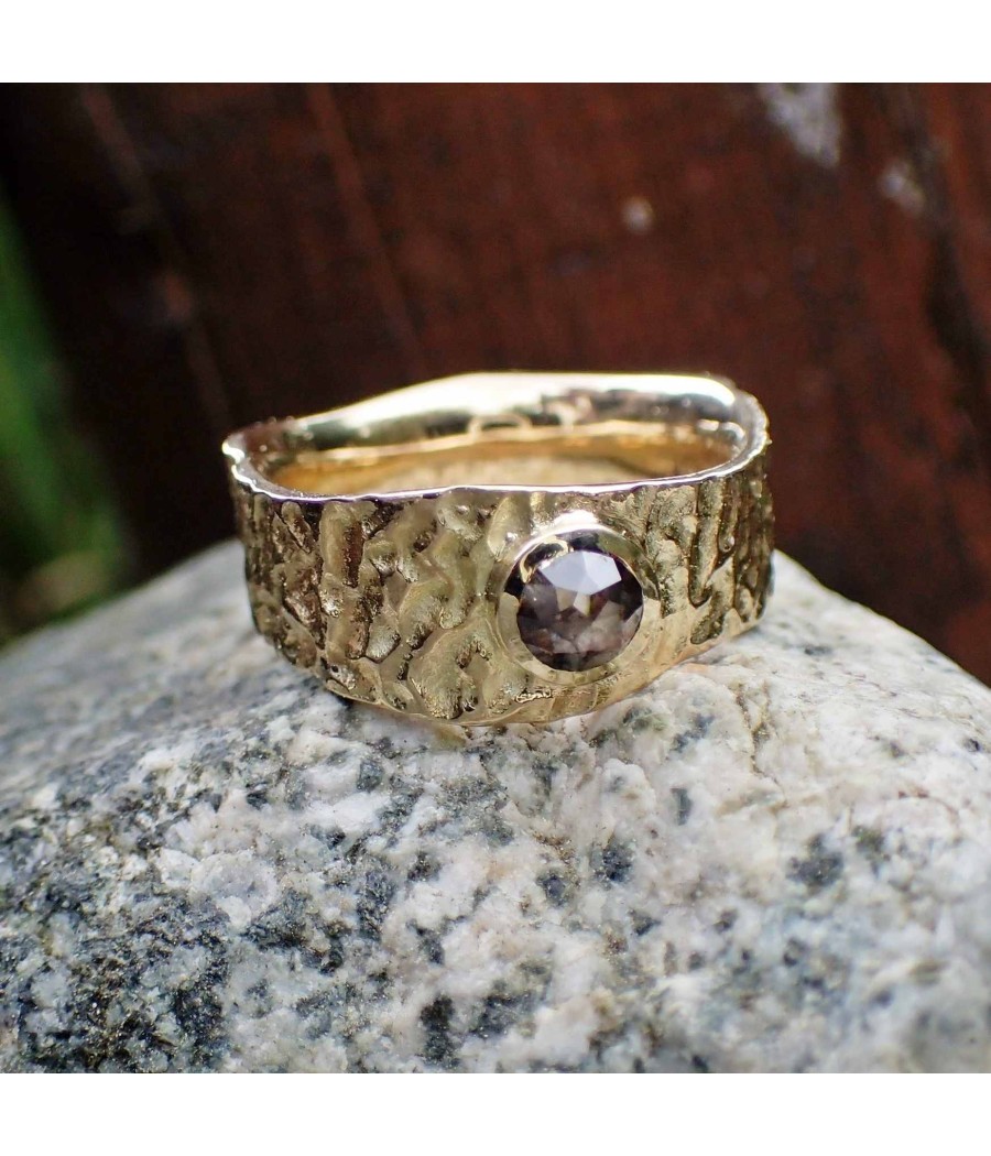 Gelbgoldener Knautschi-Ring mit Diamant-Rose