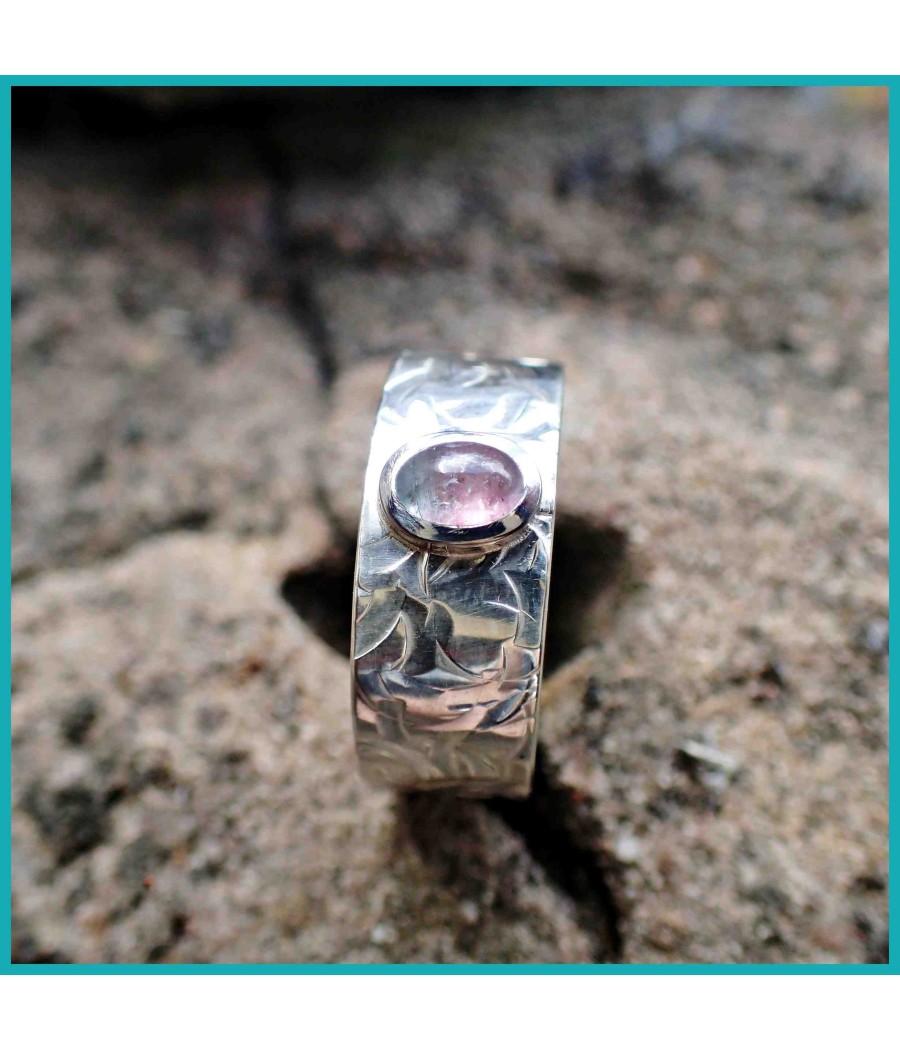 geschmiedeter Ring aus Silber mit Wassermelonen-Turmalin